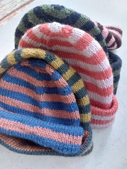 Versa Hat | fantastische Streifen aus Double Sunday von Sandnes Garn