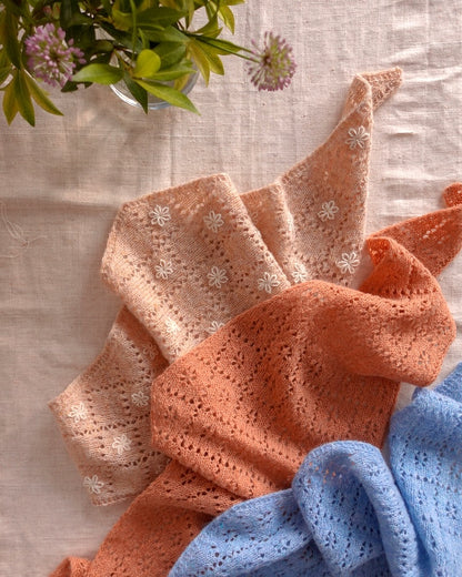 Meadowbright | romantic lace pattern in Le Petit Lambswool by Biches & Bûches