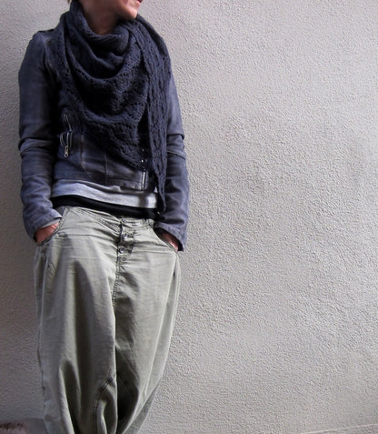 Ainu | casual, airy shawl made from Big Merino Hug by Rosy Green Wool