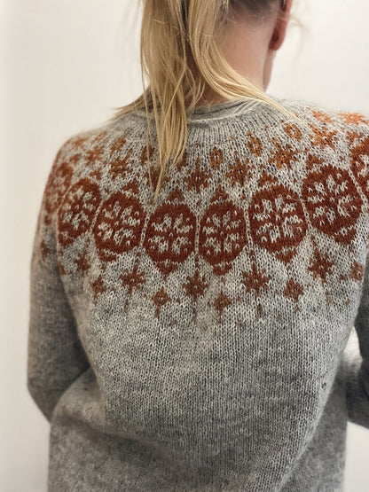Isabell Kraemer Christmas Belle mit Fjallalopi von Lopi Island 3