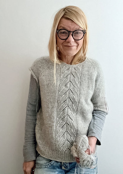 Tresse džemperis | romantisks, darināts no Le Petit Lambswool un Le Petit Silk & Mohair dzijas, ko ražo Biches & Bûches
