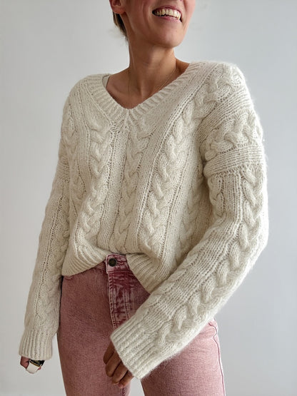 James Sweater V-Neck | oversize Zopfmuster aus Aino und Edith von Novita