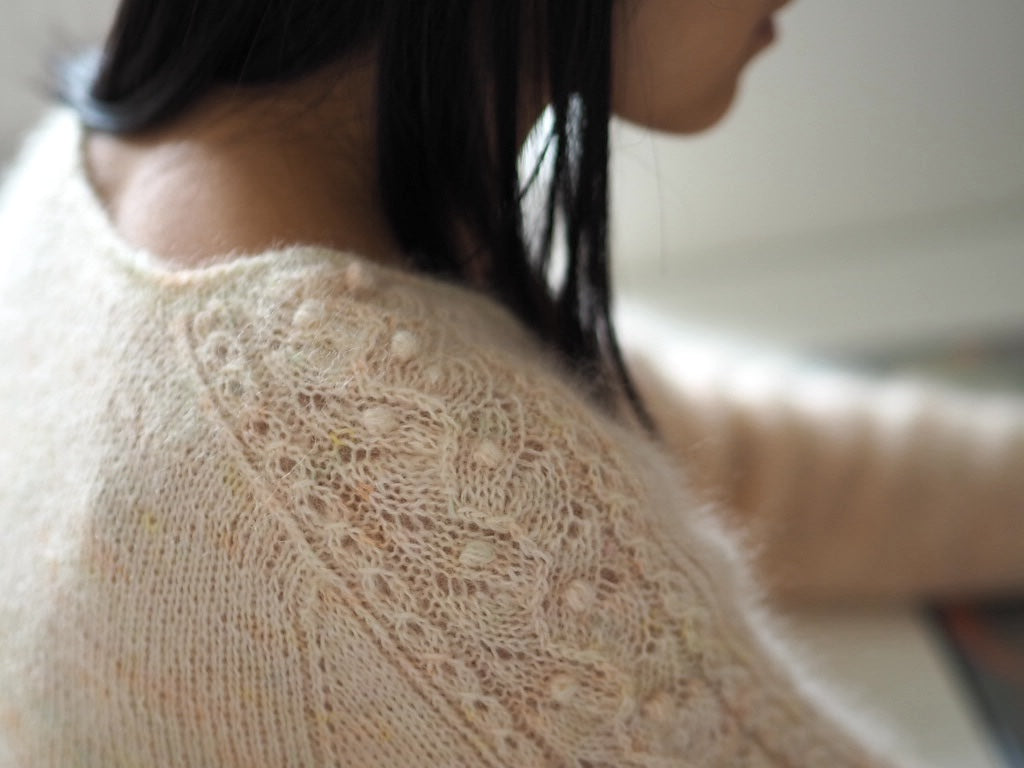 Tea of Heaven Sweater von Joanna Ang mit Alpakka Folgetrad und Tynn Silk Mohair von Sandnes Garn 3