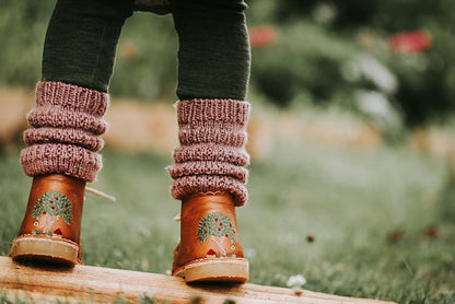 Calluna Socks | schlichte Beinstulpen aus Atlas von Sandnes Garn