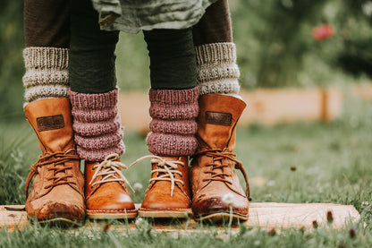 Calluna Socks | schlichte Beinstulpen aus Atlas von Sandnes Garn