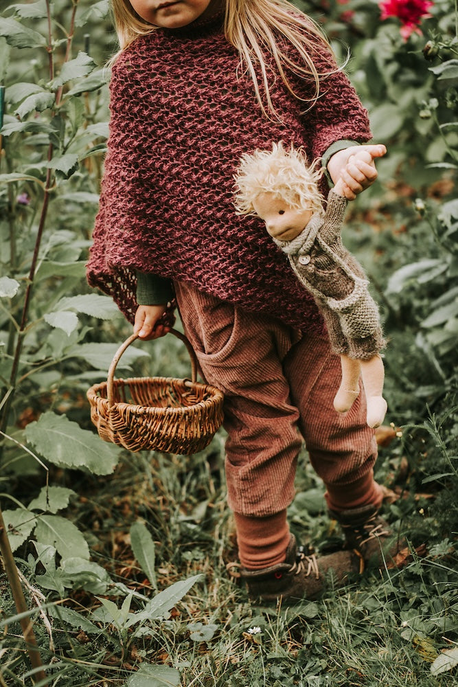 Poncho Akina Kids von Kleinigkeitenliebe mit Poppy von Sandnes Garn 3