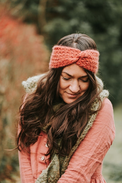 Stirnband Akina | feines Muster aus Merino und Soft Silk Mohair von Knitting for Olive