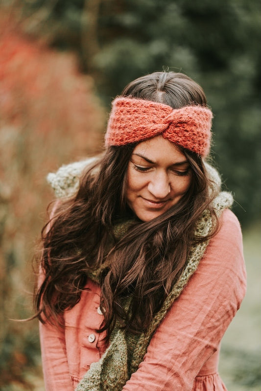 Stirnband Akina | feines Muster aus Merino und Soft Silk Mohair von Knitting for Olive