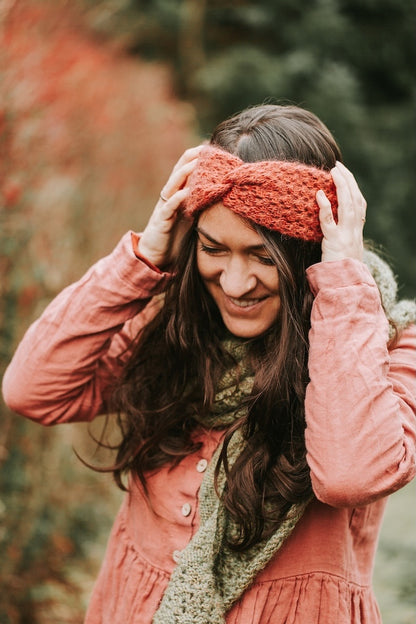 Stirnband Akina | feines Muster aus Merino und Soft Silk Mohair von Knitting for Olive