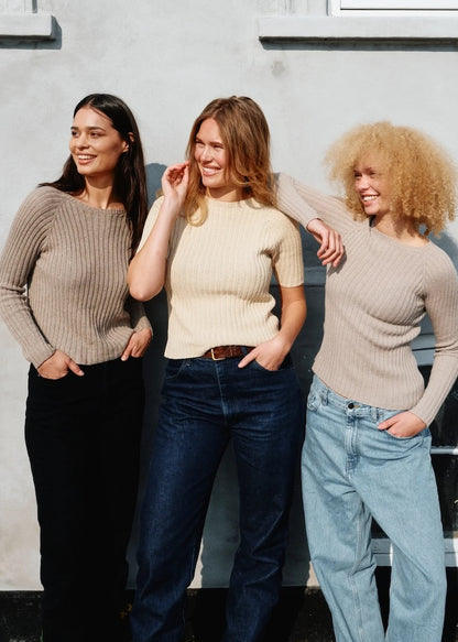 Rib Tee | feminines Shirt aus Merino von Knitting for Olive