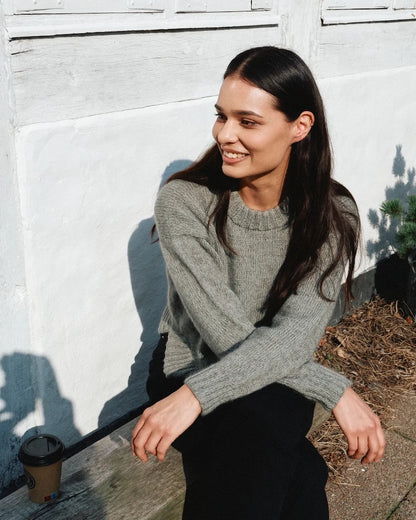 Astrid Sweater | Pullover mit geschwungenem Bündchen aus Merino und Soft Silk Mohair