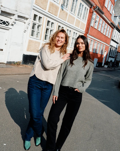 Astrid Sweater | Pullover mit geschwungenem Bündchen aus Merino und Soft Silk Mohair