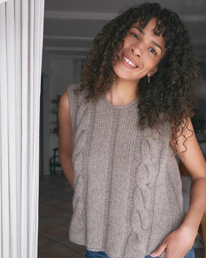 Emma Slipover | bezauberndes Zopfmuster aus Heavy Merino, Merino und Soft Silk Mohair