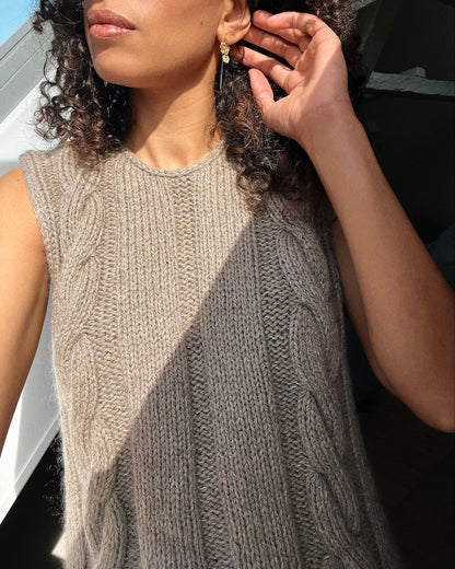 Emma Slipover | bezauberndes Zopfmuster aus Heavy Merino, Merino und Soft Silk Mohair