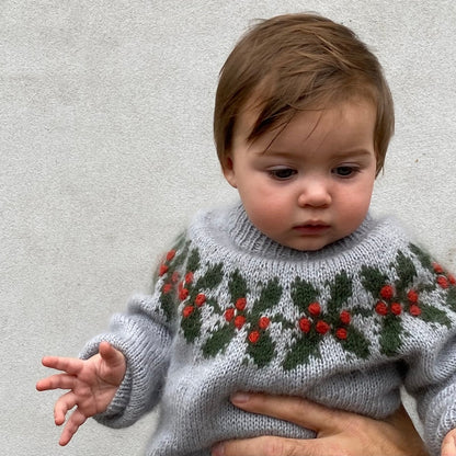 Holly Sweater Kids | bezaubernder Weihnachtspullover aus Merino und Soft Silk Mohair von Knitting for Olive