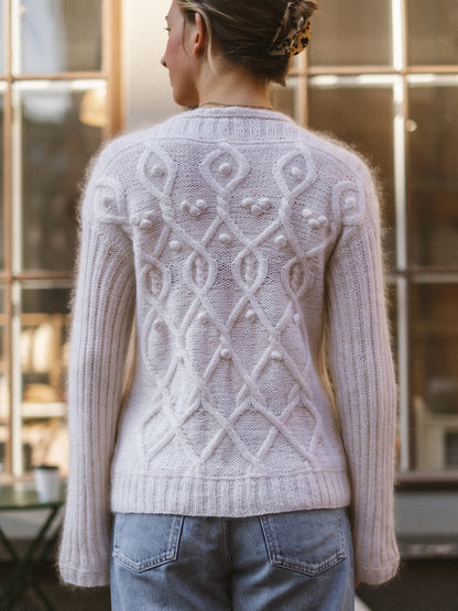 Slow Travel Sweater | zartes Zopfmuster aus Helene und Edith von Novita