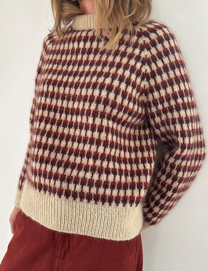 Facet Sweater | kleinteiliges Muster aus Tynn Peer Gynt und Tynn Silk Mohair von Sandnes