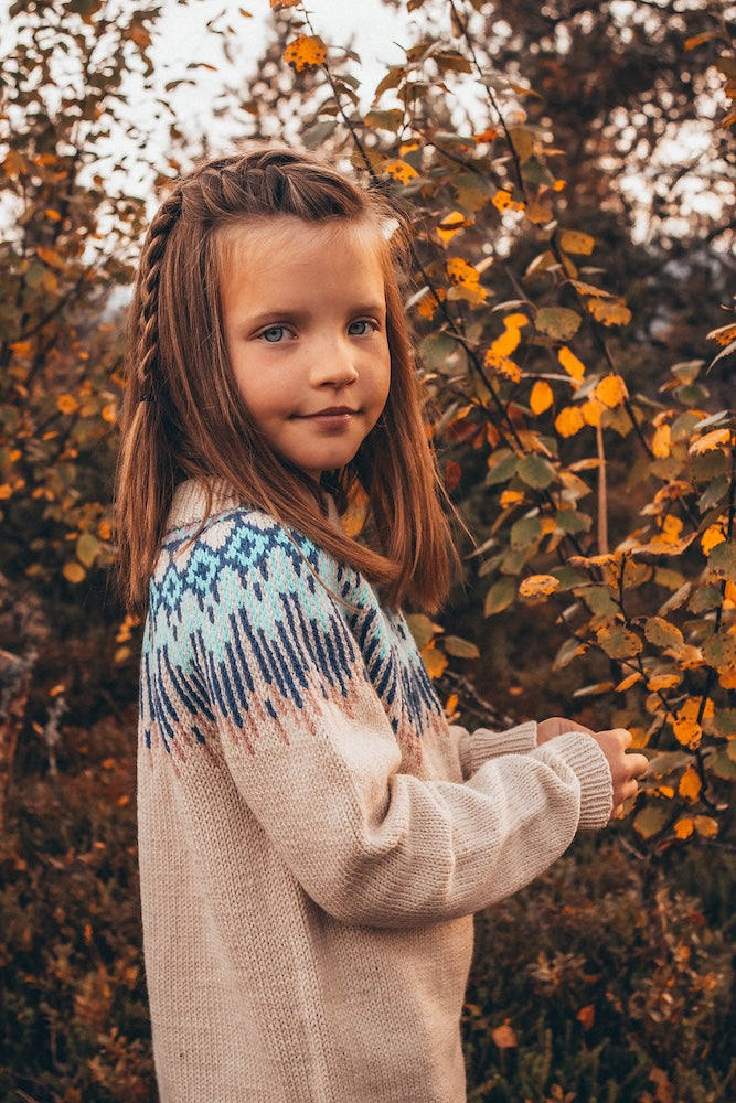 Linka Neumann Hopi Sweater Kids mit Double Sunday von Sandnes Garn 1