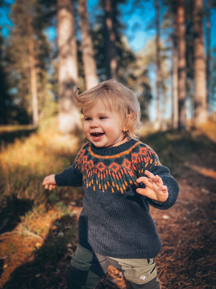Linka Neumann Hopi Sweater Kids mit Double Sunday von Sandnes Garn 2