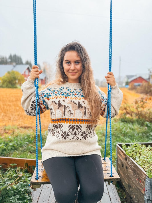 Linka Neumann Norwegian Fjordhorse Sweater mit Alpakka Ull von Sandnes Garn 1