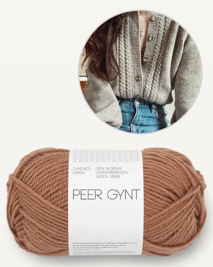 The Sascha Cardigan | feines Zopfmuster aus Peer Gynt von Sandnes Garn