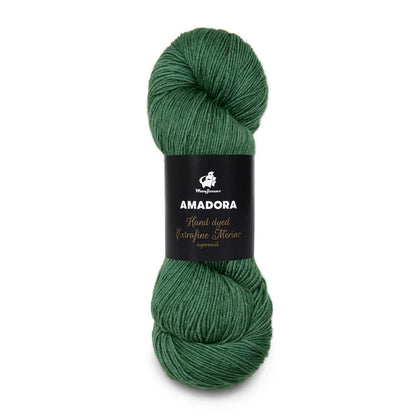 Amadora | handgefärbte feine Merinowolle in zartem Farbspiel