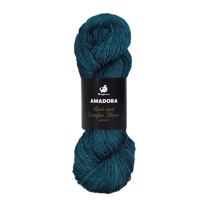 Amadora | handgefärbte feine Merinowolle in zartem Farbspiel