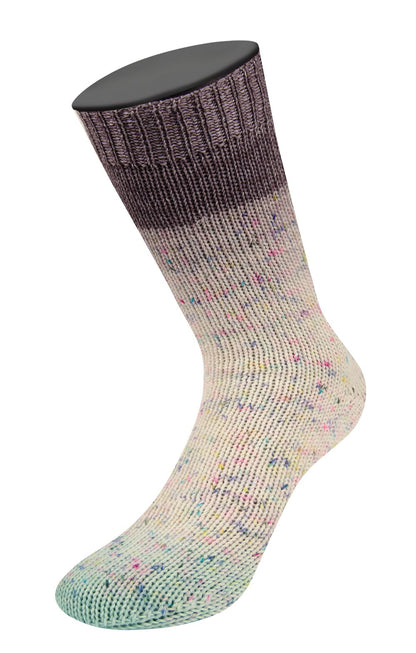 Meilenweit Sockenwolle DIP | feine Verläufe mit zarten Sprenklern