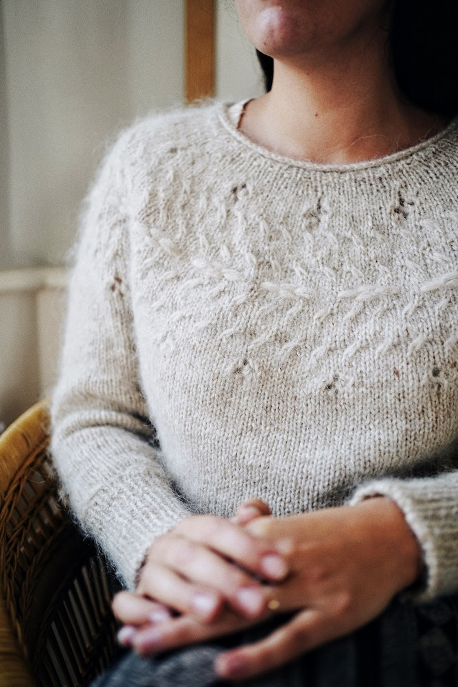 Wild Posy Sweater von Melody Hoffmann mit Plötulopi von Lopi Island 3