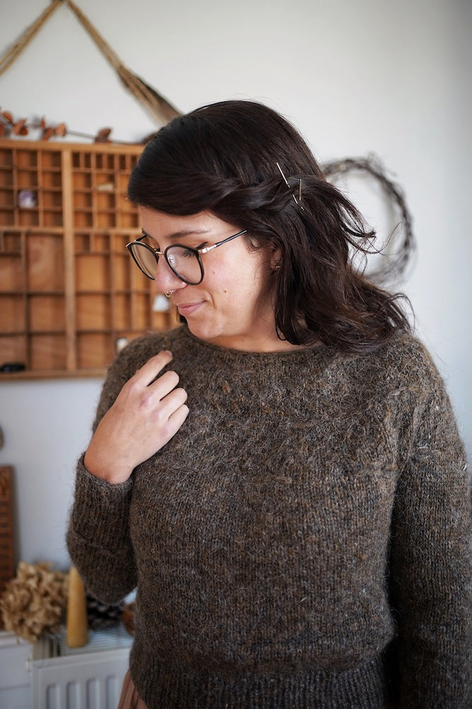 Wild Posy Sweater von Melody Hoffmann mit Plötulopi von Lopi Island 5