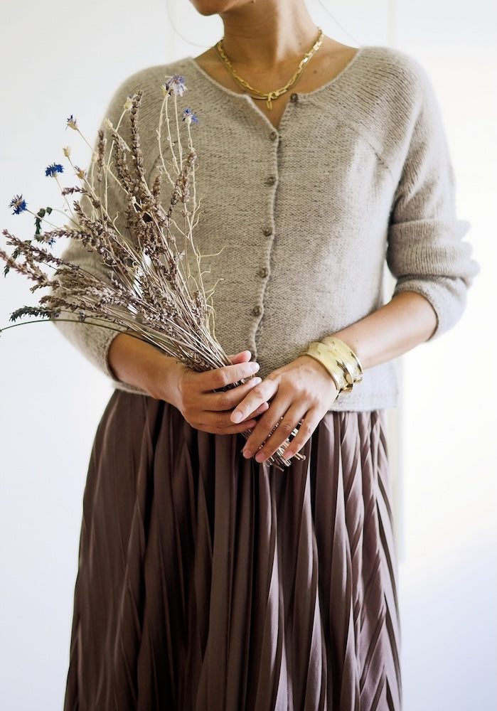 Minimi Knit Design Winter Pyramid Cloud Cardigan mit Cardiff Cashmere  Classic 9