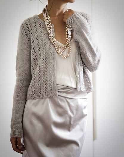 Leonie Cardigan | romantisch und weich aus Classic Cashmere von Cardiff