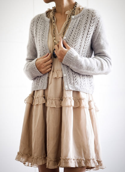 Leonie Cardigan | romantisch und weich aus Classic Cashmere von Cardiff