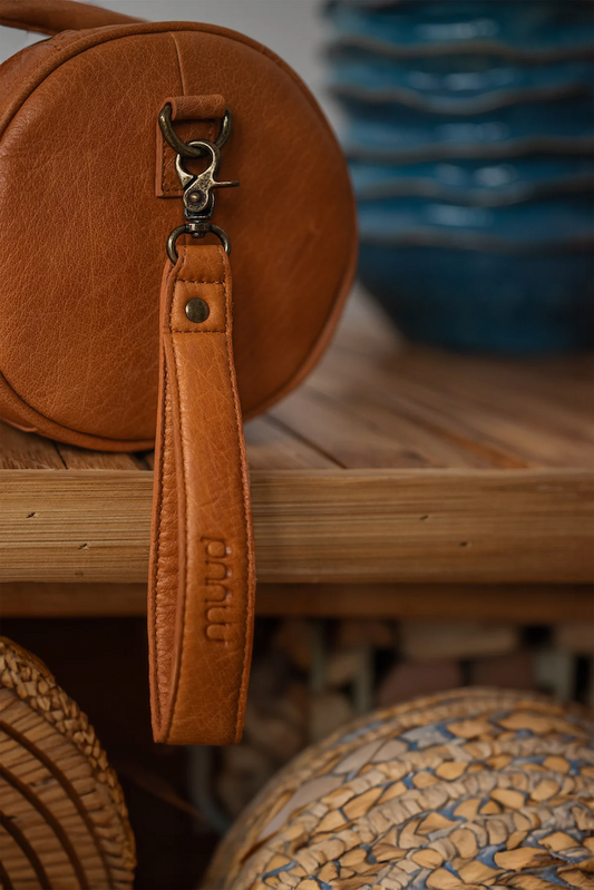 Cami leather handle 