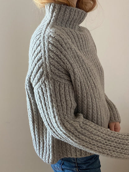 Maglione n. 19 | oversize con motivo a trecce in Merino pesante di Knitting for Olive