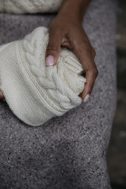 Moorland Socks | warmes Zopfmuster aus 7 Brothers von Novita mit Gratisanleitung