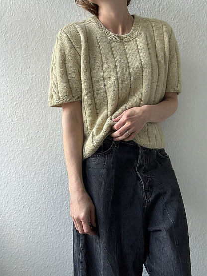 Brady Loop Tee | bezaubernde Schulter mit Zopfmuster aus Cotton Merino und Soft Silk Mohair von Knitting for Olive