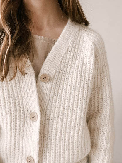 Oversized Seasons Cardigan | gemütlich und super weich aus Brisa von BC Garn