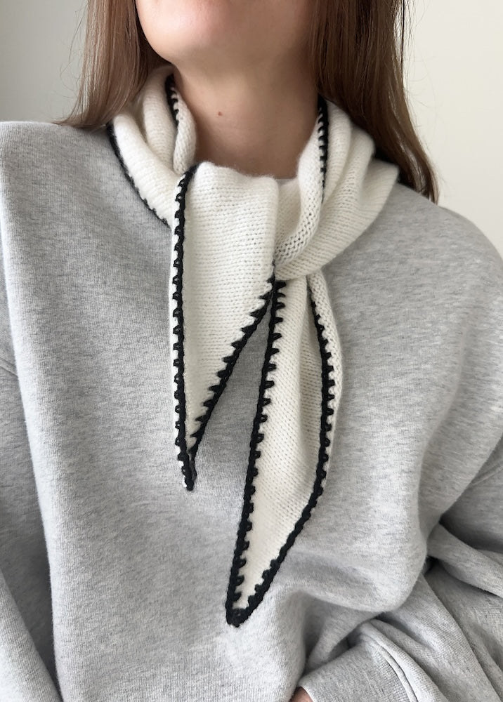 Phoebe Scarf | super einfach aus Classic Cashmere von Cardiff Cashmere