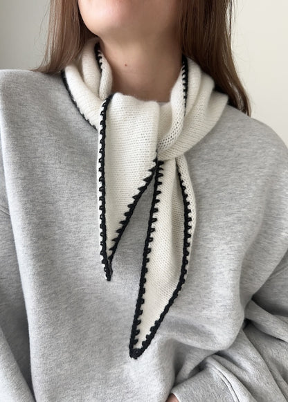 Phoebe Scarf | super einfach aus Classic Cashmere von Cardiff Cashmere
