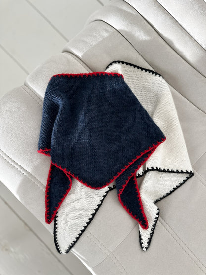 Phoebe Scarf | super einfach aus Classic Cashmere von Cardiff Cashmere