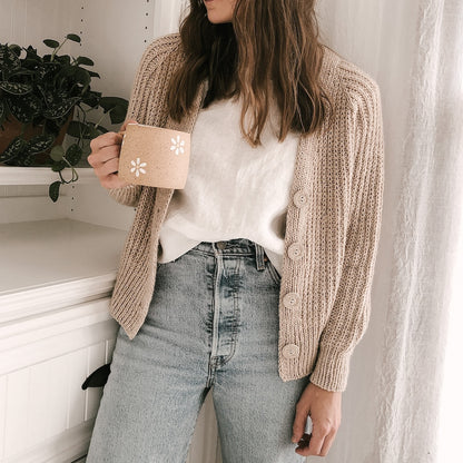 Seasons Cardigan | fraglos klassisch schön aus Alpakka Ull von Sandnes Garn