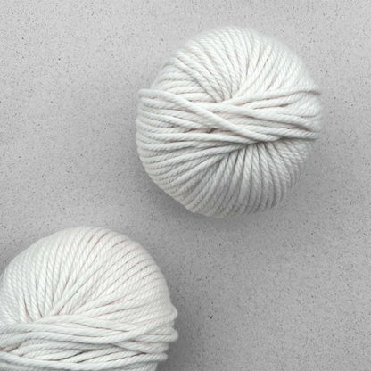 Maximo | cuddly soft and fluffy thick merino yarn 