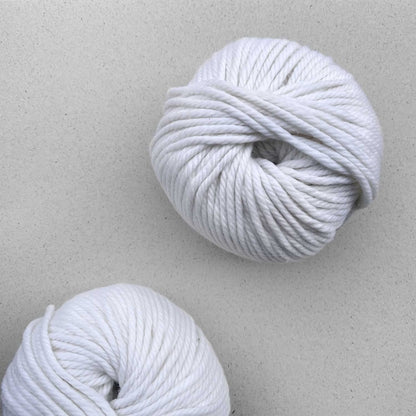 Maximo | cuddly soft and fluffy thick merino yarn 