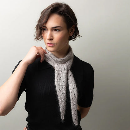 Minischal Tide Eyelets | feines Muster aus Arctic Pearl und Mohair Bliss von Pascuali