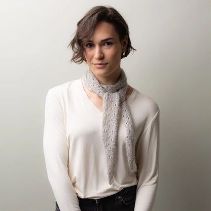 Minischal Tide Eyelets | feines Muster aus Arctic Pearl und Mohair Bliss von Pascuali