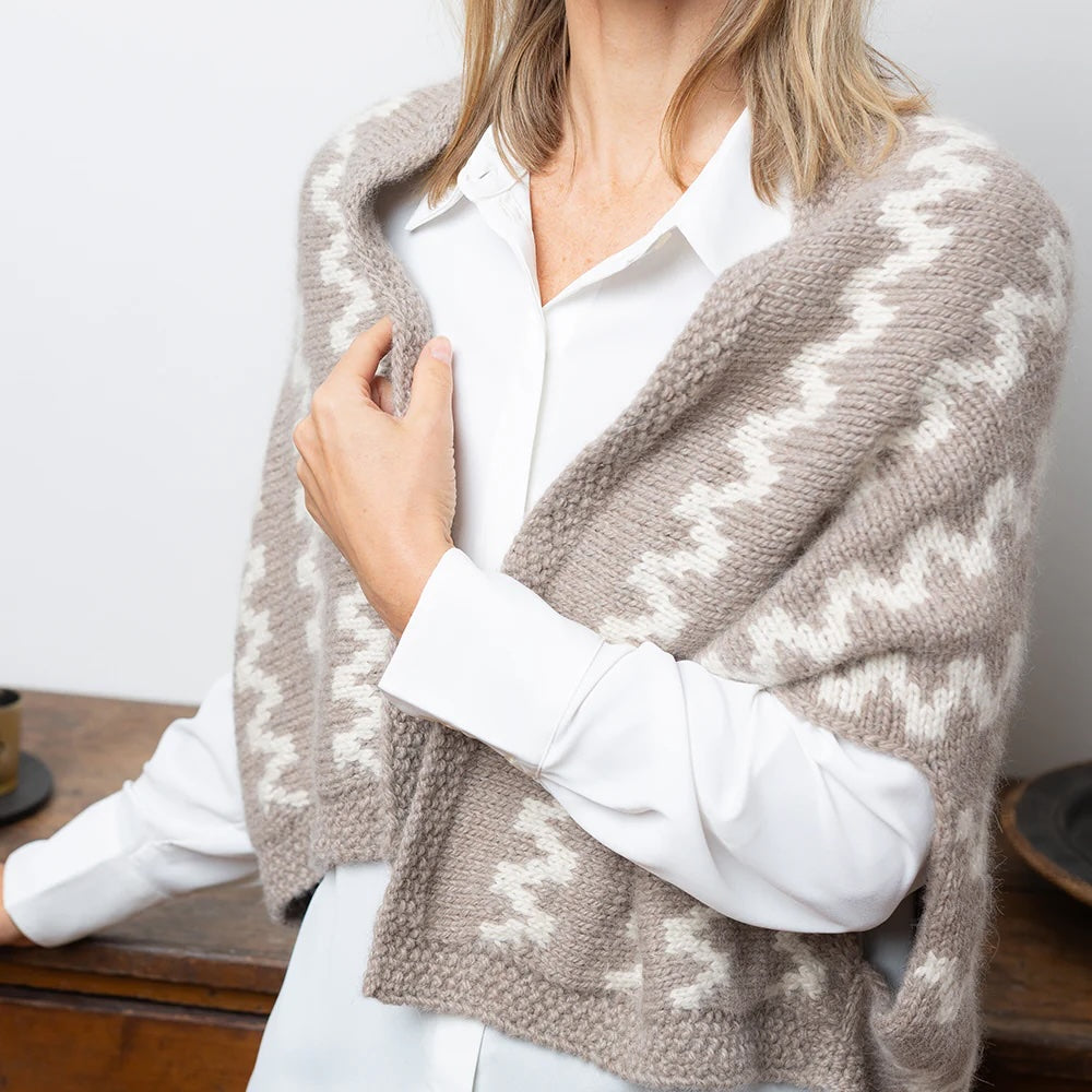 Zigzag Cape | Norwegermuster aus Babyalpaca Los Andes