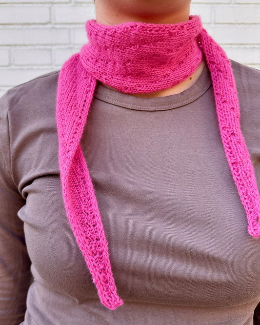 Rabea von gute-garne Pebble Scarf mit Cashmere von Sandnes Garn 1