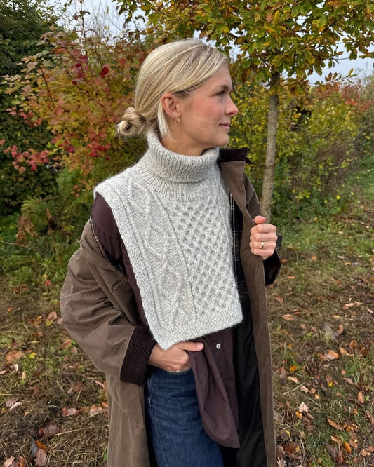 PetiteKnit Dagmar Neck mit Atls von Sandnes Garn 1