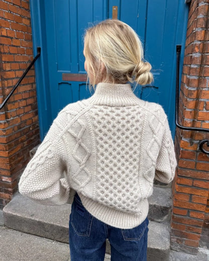 Dagmar Sweater | klassisches Zopfmuster aus Peer Gynt und Alpakka Folgetrad
